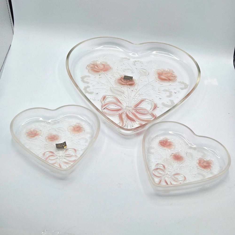 Mikasa Crystal Sweetheart Bouquet Heart-Shaped Serving Tray Dish Set of 3‎